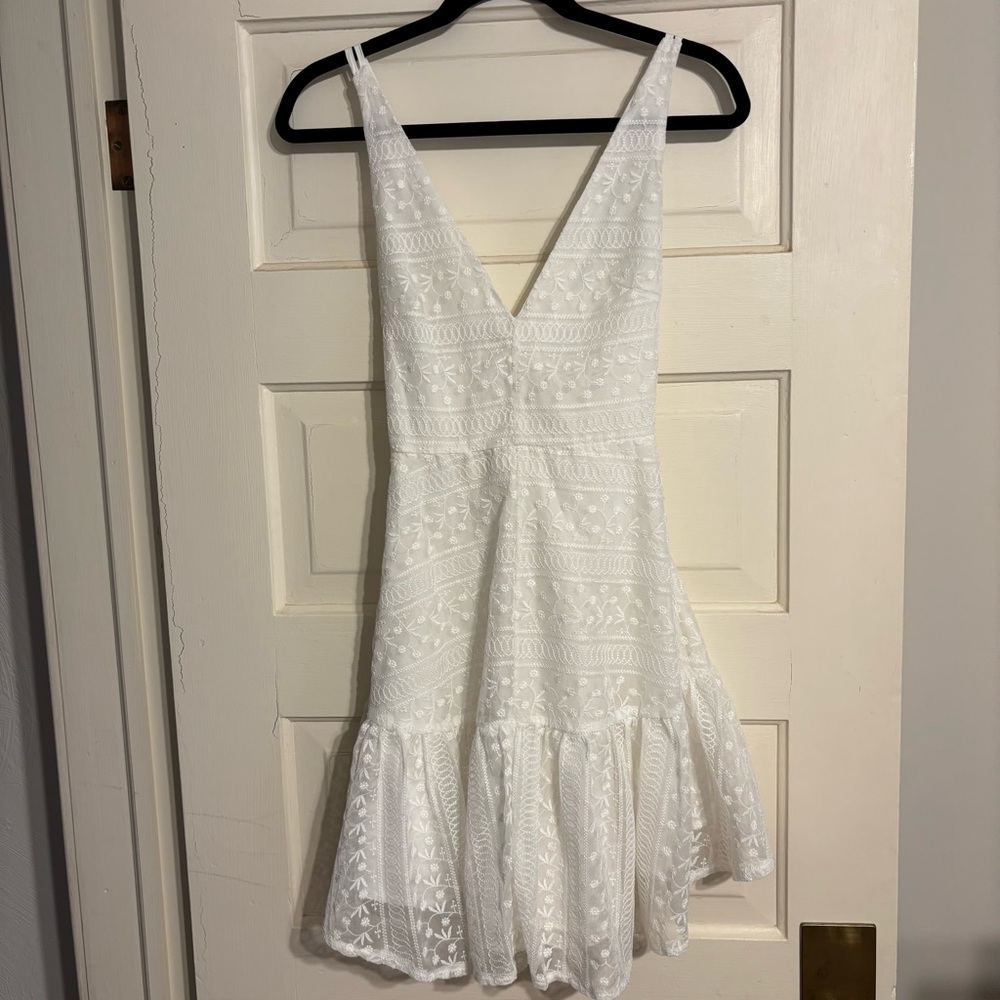 Chic White Lace Mini Dress